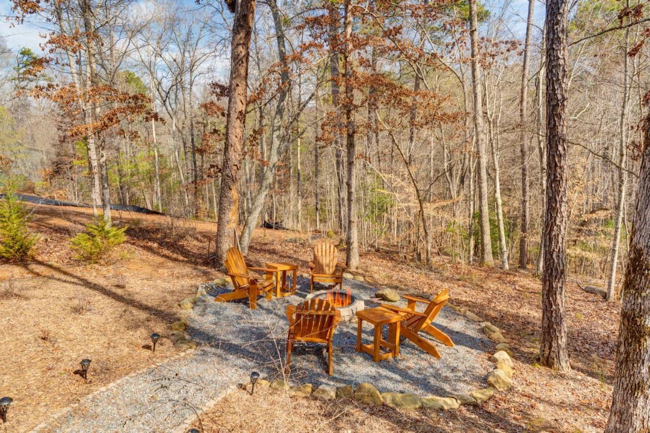 Hot-Tub 6 Seater, Fire-Pit, Master King Bed, Wineries, Pickleball, Resort Amenities Ellijay Esterno foto