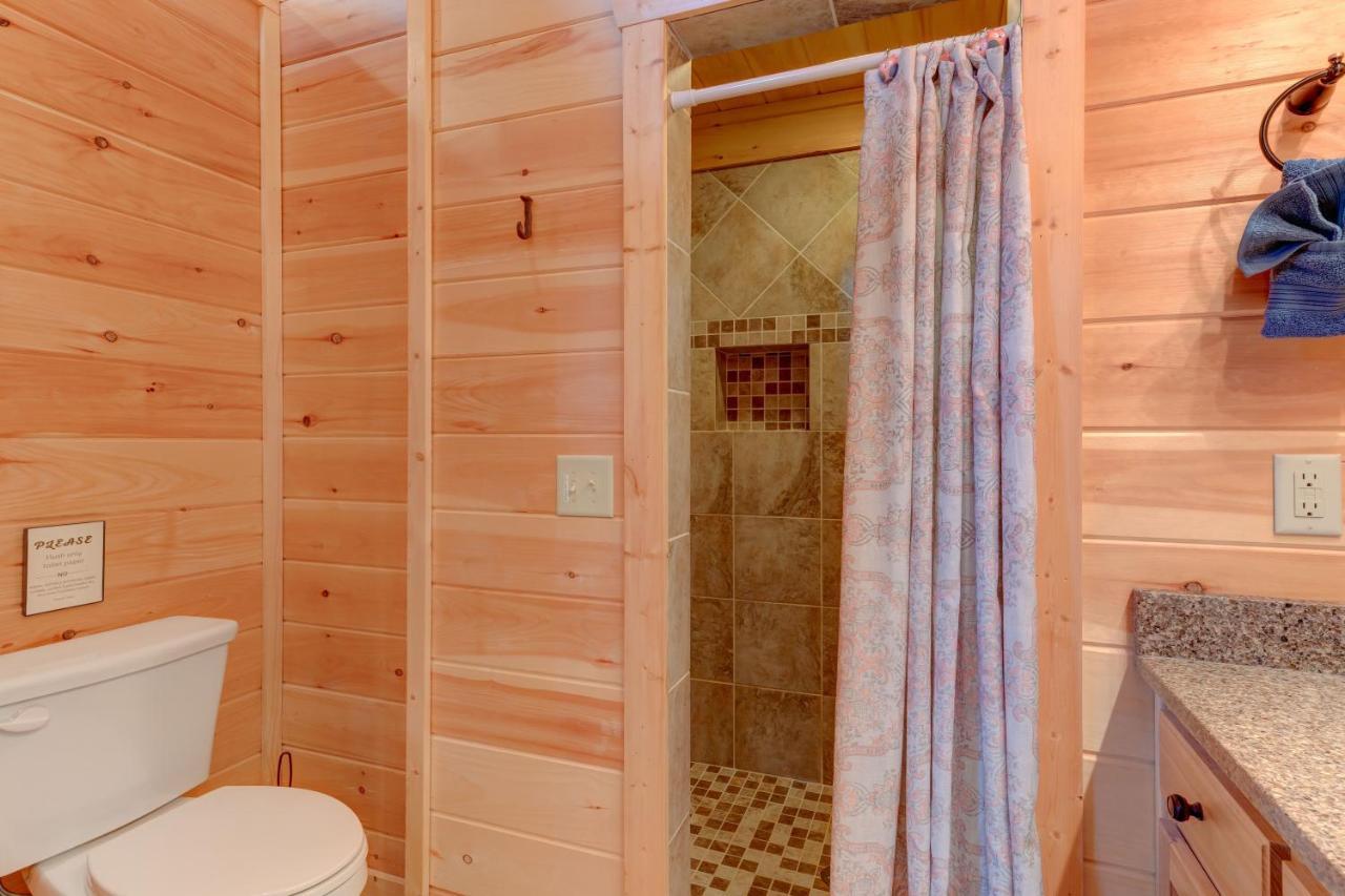 Hot-Tub 6 Seater, Fire-Pit, Master King Bed, Wineries, Pickleball, Resort Amenities Ellijay Esterno foto