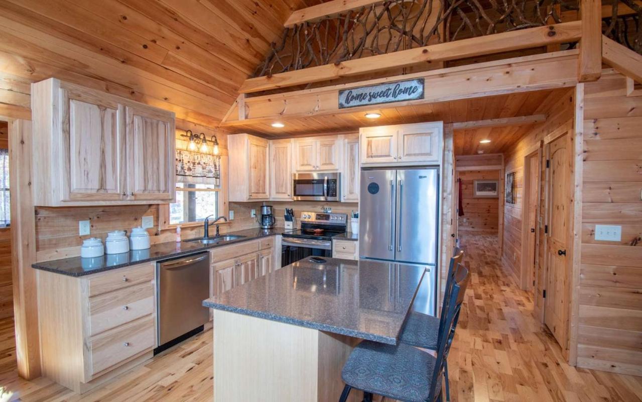 Hot-Tub 6 Seater, Fire-Pit, Master King Bed, Wineries, Pickleball, Resort Amenities Ellijay Esterno foto